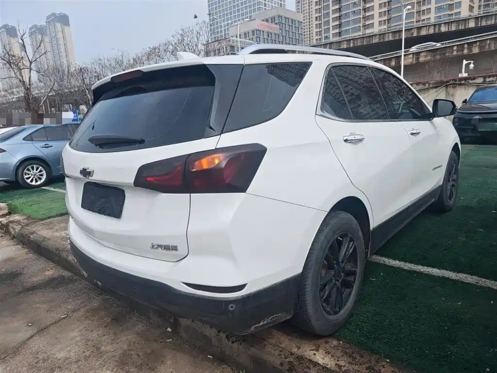 Chevrolet Equinox 2017 535T Automatic Realm Edition фото 5