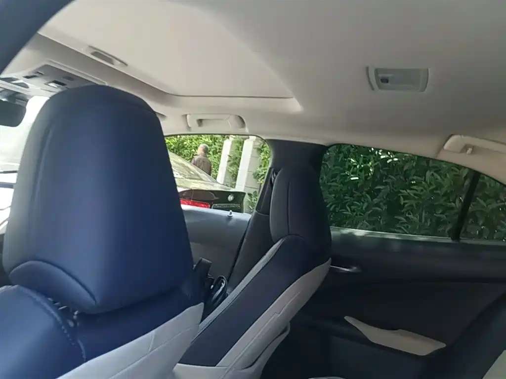 Lexus UX 2020 260h Explore Enjoy Edition фото 18