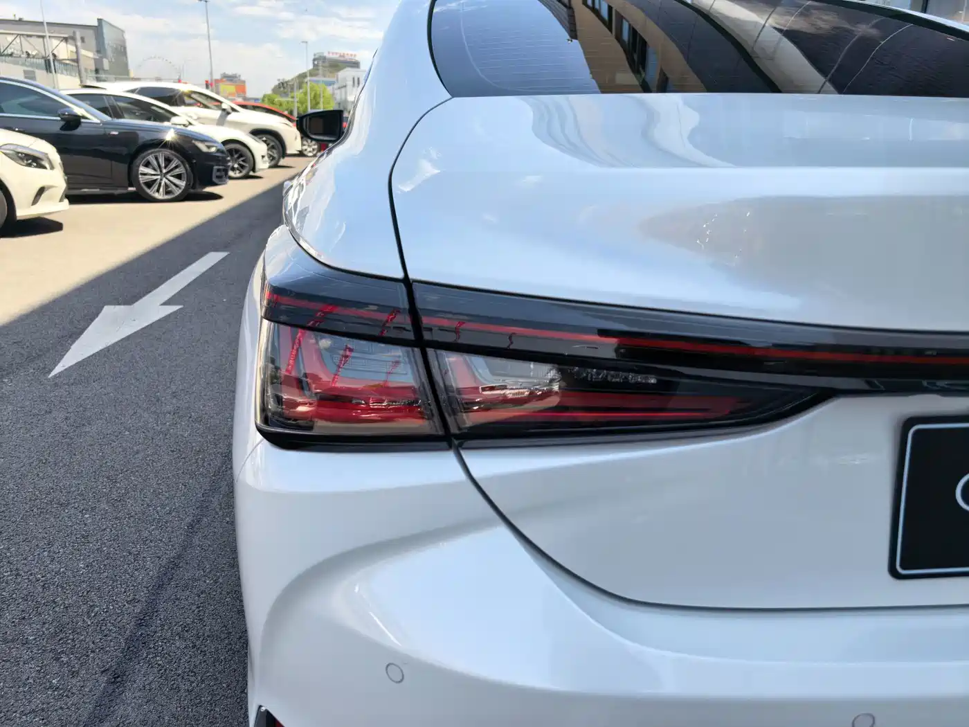 Lexus ES 2025 2025 200 Ultimate Edition