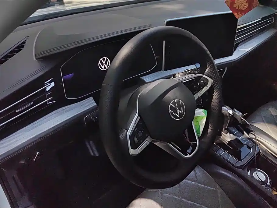 Volkswagen Sagitar 2023 300TSI DSG Surpassing Edition фото 12