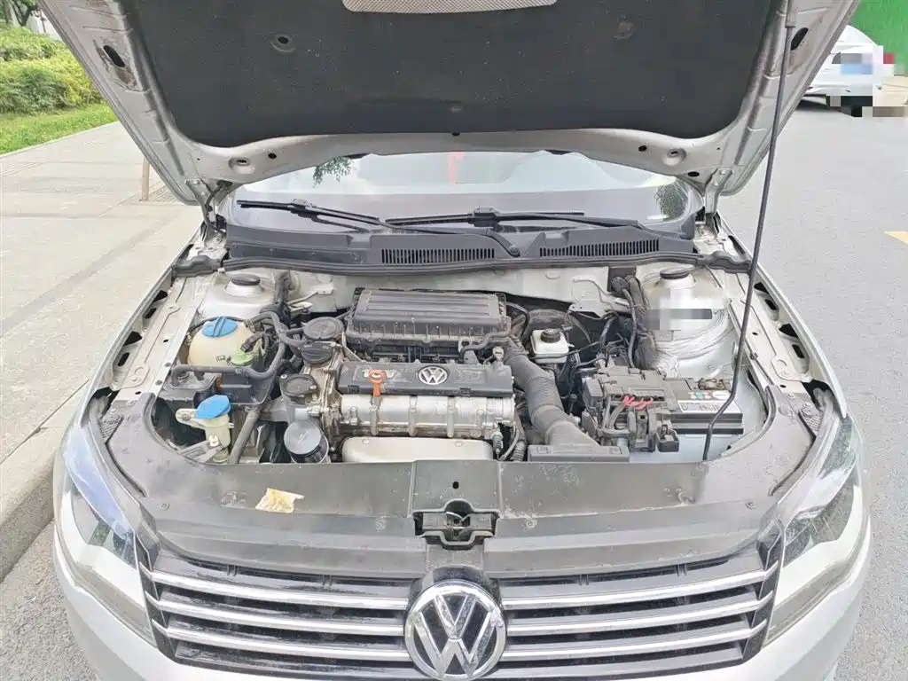 Volkswagen Bora 2014 1.6L Automatic Comfort Edition фото 16
