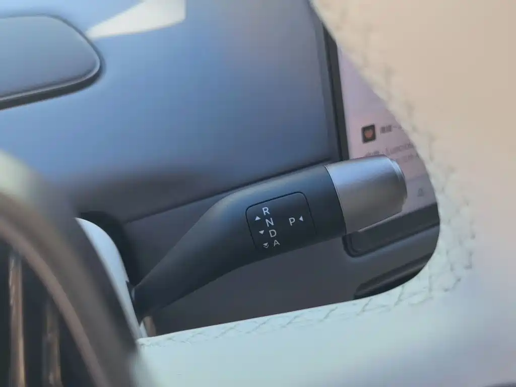 Li Auto i6 2025 2025 4WD Base Model