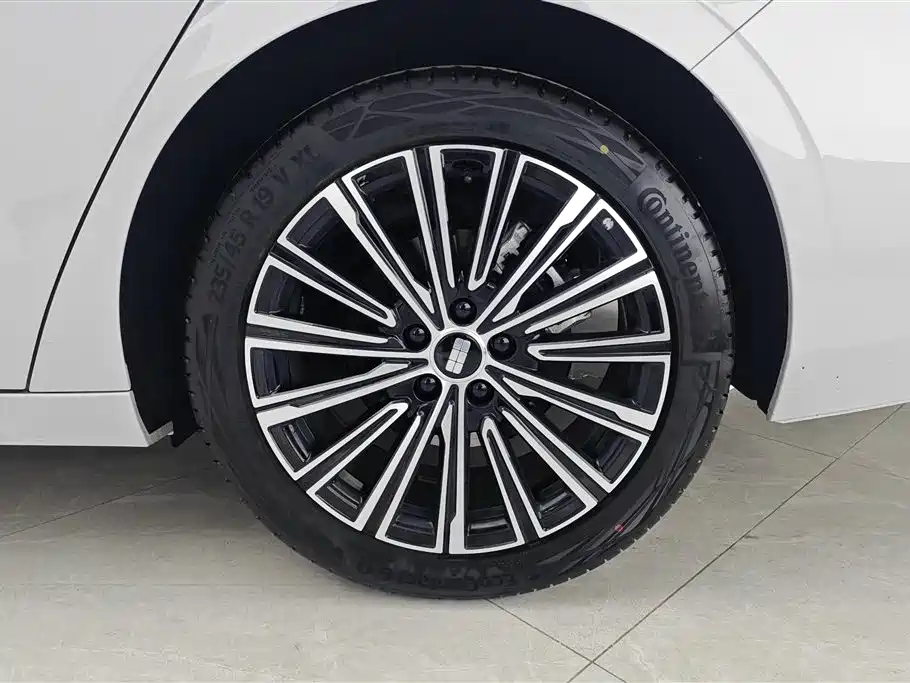 Geely Galaxy Galaxy A7 2025 EM-i фото 6