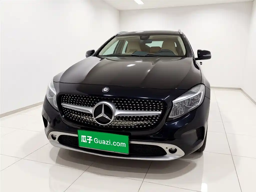 Mercedes-Benz GLA 2016 GLA 200 Dynamic фото 2