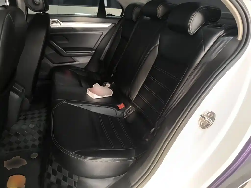 Volkswagen Lamando 2017 230TSI DSG Trend Edition фото 17