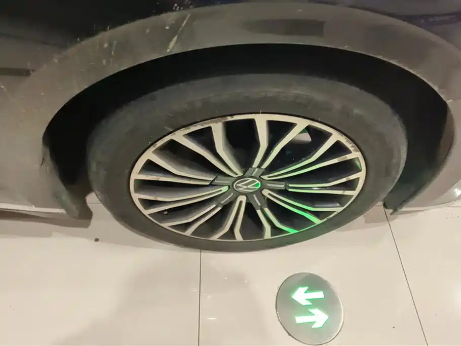 Volkswagen Phideon 2021 380TSI Luxury Edition фото 6