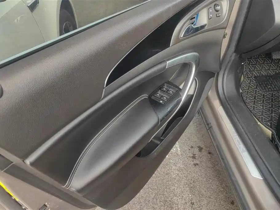 Buick Regal 2015 1.6T Leading Tech Edition фото 7