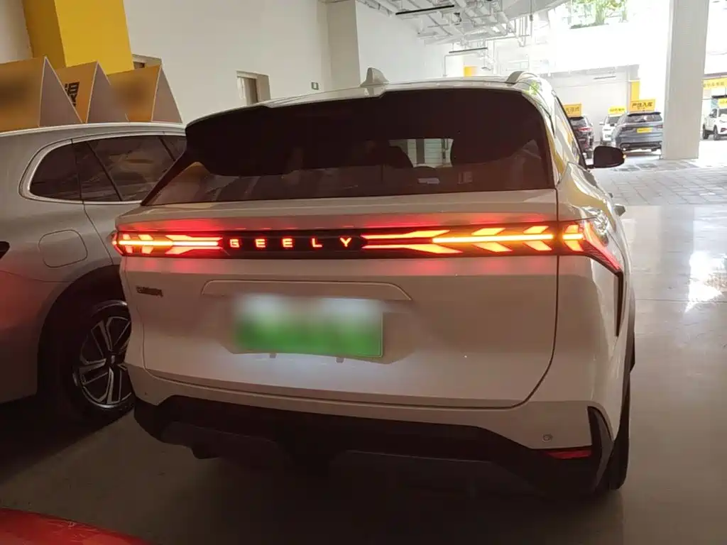 Geely Galaxy Galaxy L7 2025 2025 EM-i 115km Explorer Edition