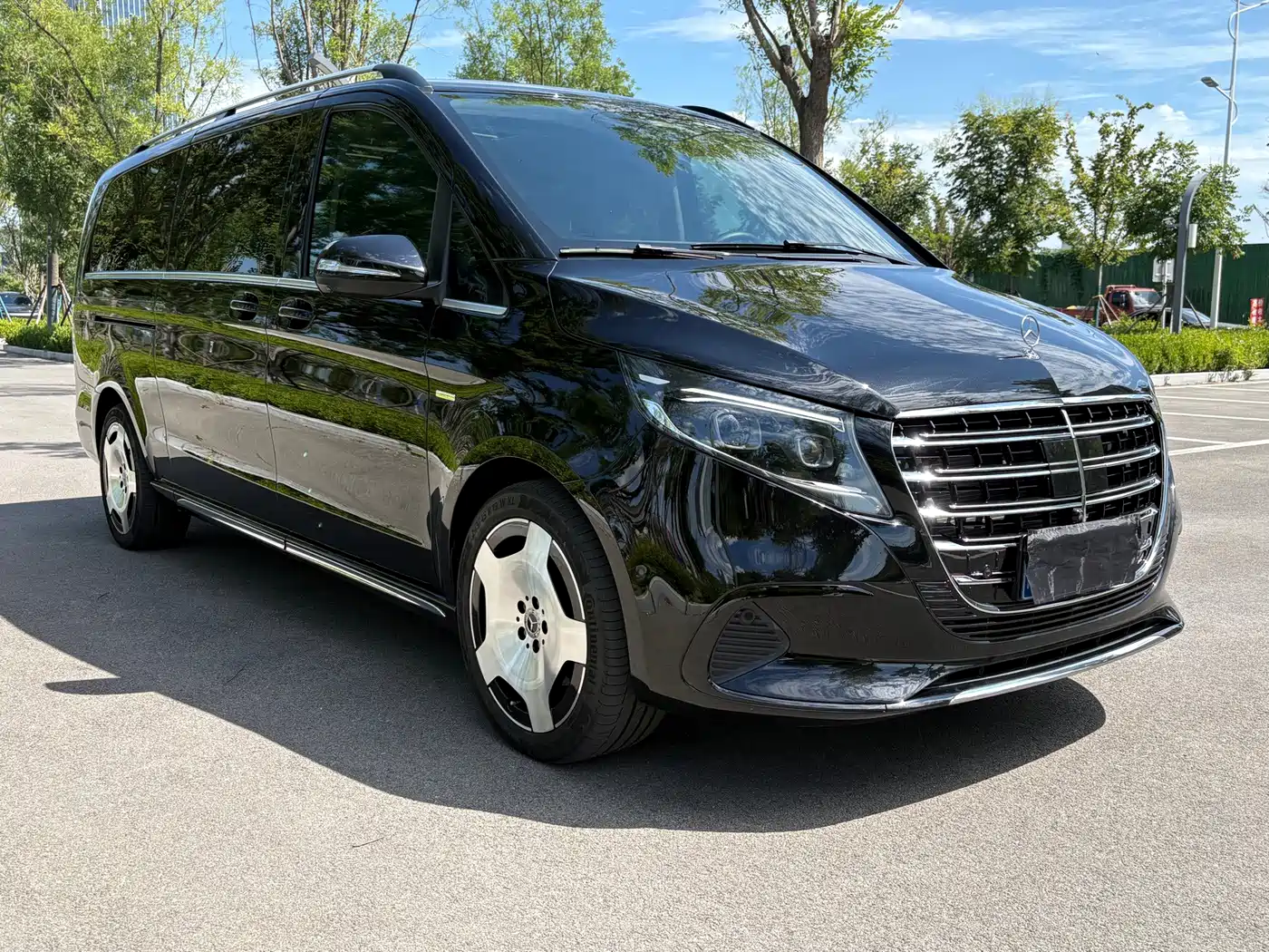 Mercedes-Benz V-Class 2025 2024 V 300 L Long Wheelbase Luxury Edition