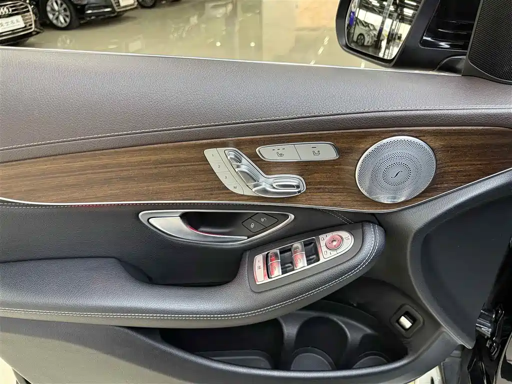 Mercedes-Benz GLC 2020 GLC 300 L 4MATIC Luxury фото 14