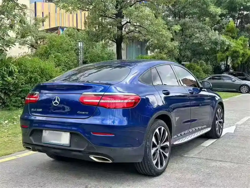 Mercedes-Benz GLC Coupe 2017 GLC 260 4MATIC Coupe SUV фото 11
