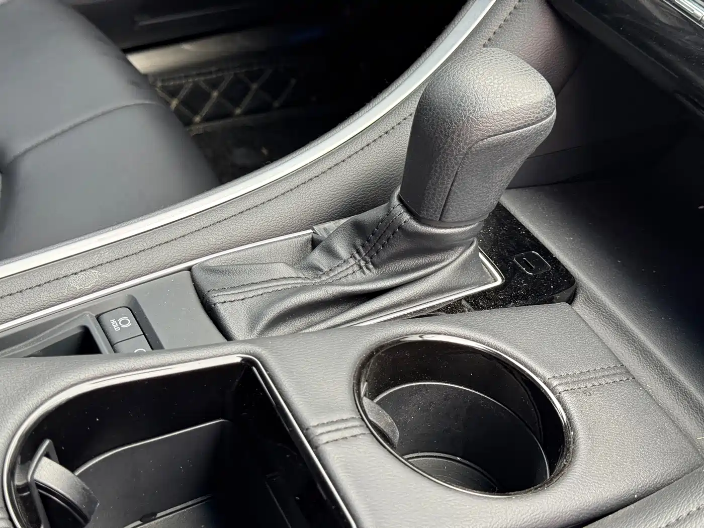 Toyota Avalon 2023 2.0L Premium Selection фото 13