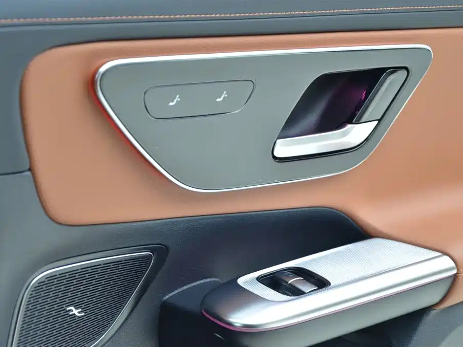 Mercedes-Benz GLC 2025 GLC 300 L 4MATIC Dynamic 5-seater фото 13