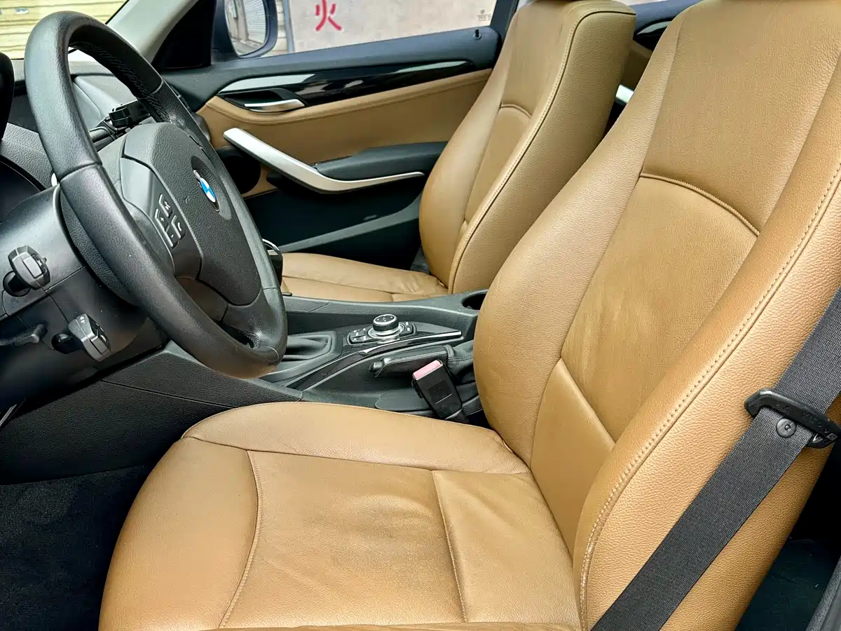 BMW X1 (Import) 2012 xDrive20i фото 8