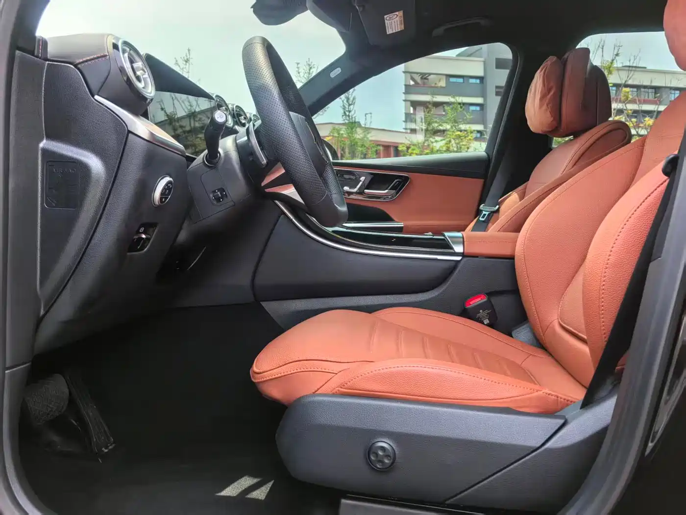 Mercedes-Benz GLC 2025 GLC 300 L 4MATIC Dynamic 5-seater фото 5