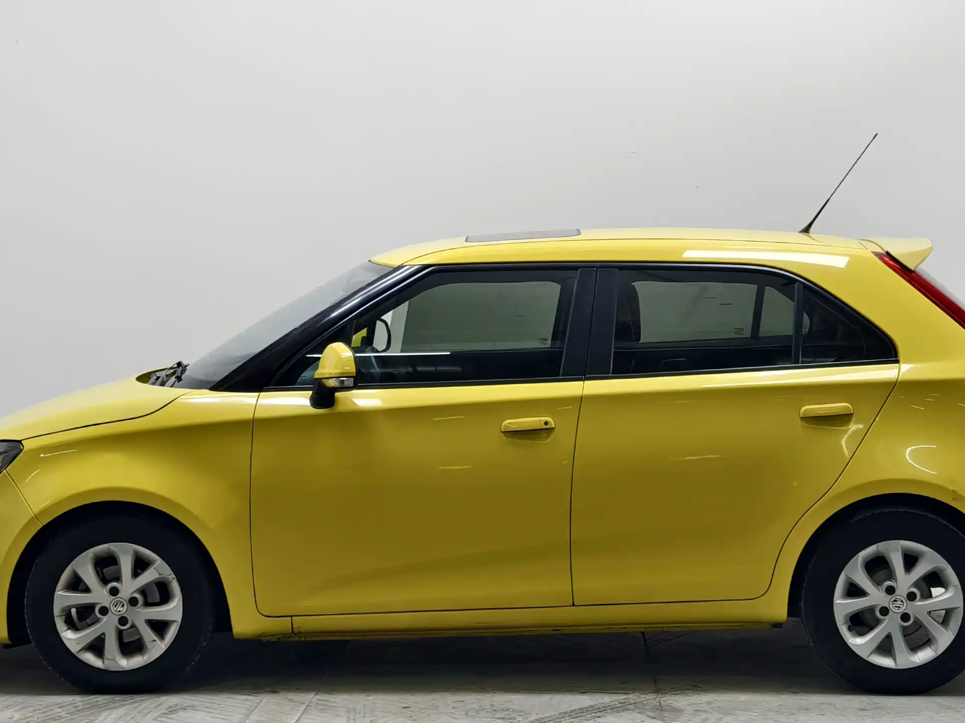 Photo 7 - MG 3