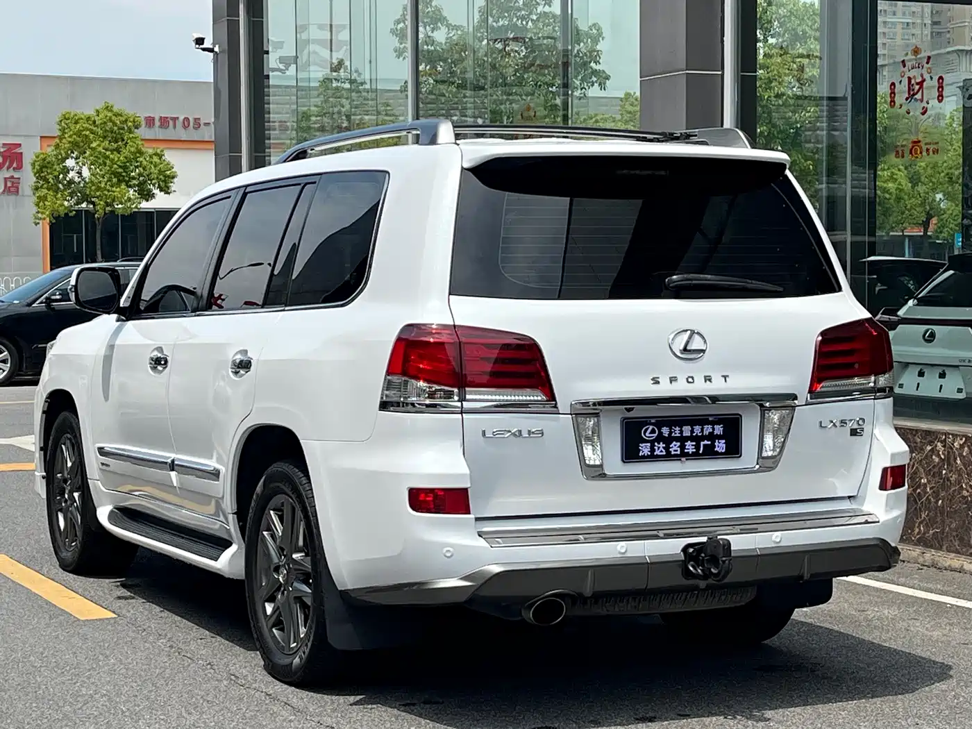 Lexus LX фото 3