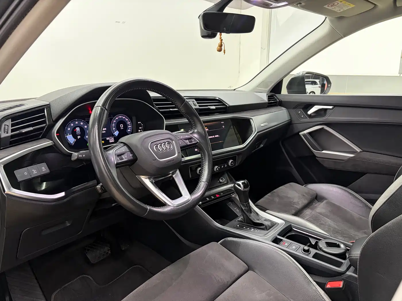 Audi Q3 2021 40 TFSI Fashion Sport фото 4