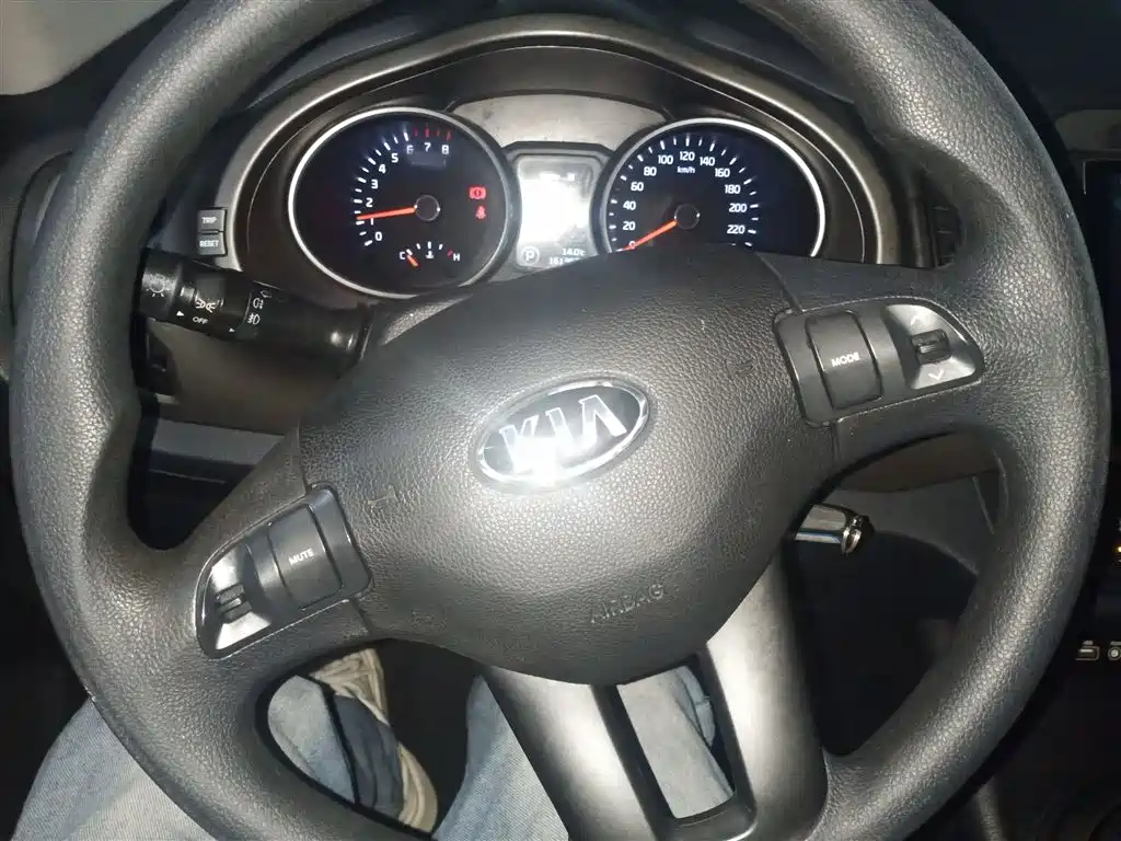 Kia Sportage 2016 2.0L Automatic 2WD GL фото 11