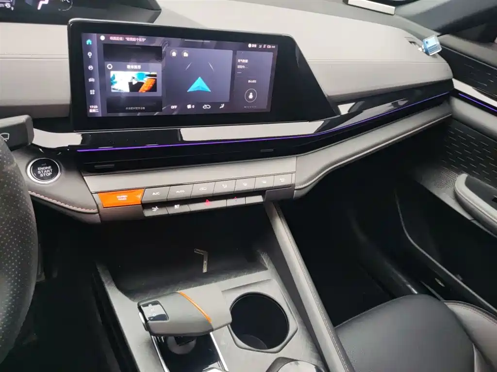 CHANGAN UNI-V