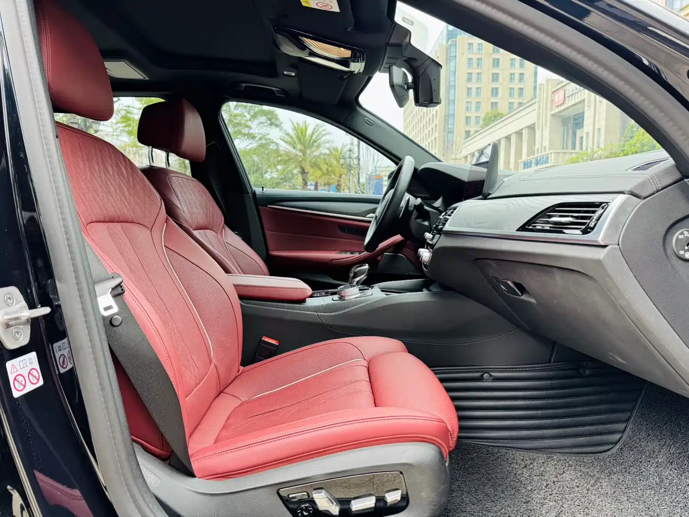 BMW 5 Series 2021 530Li Premium M Sport Package фото 21