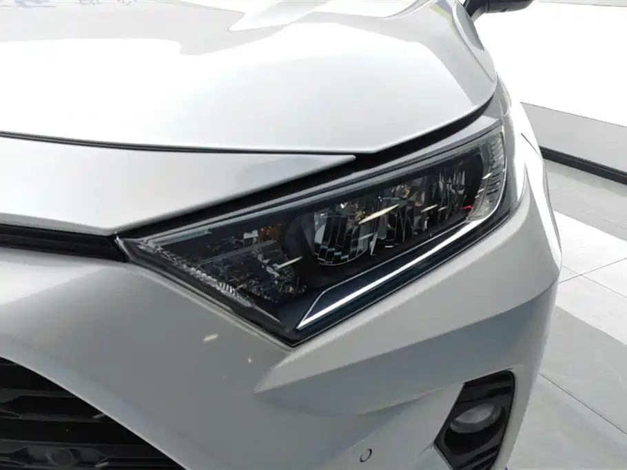 Toyota RAV4 Rongfang 2022 2.0L CVT 2WD Trend Plus Edition фото 5