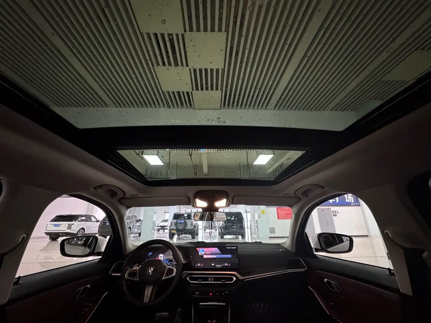 BMW 3 Series 2023 325Li M Sport Package фото 9