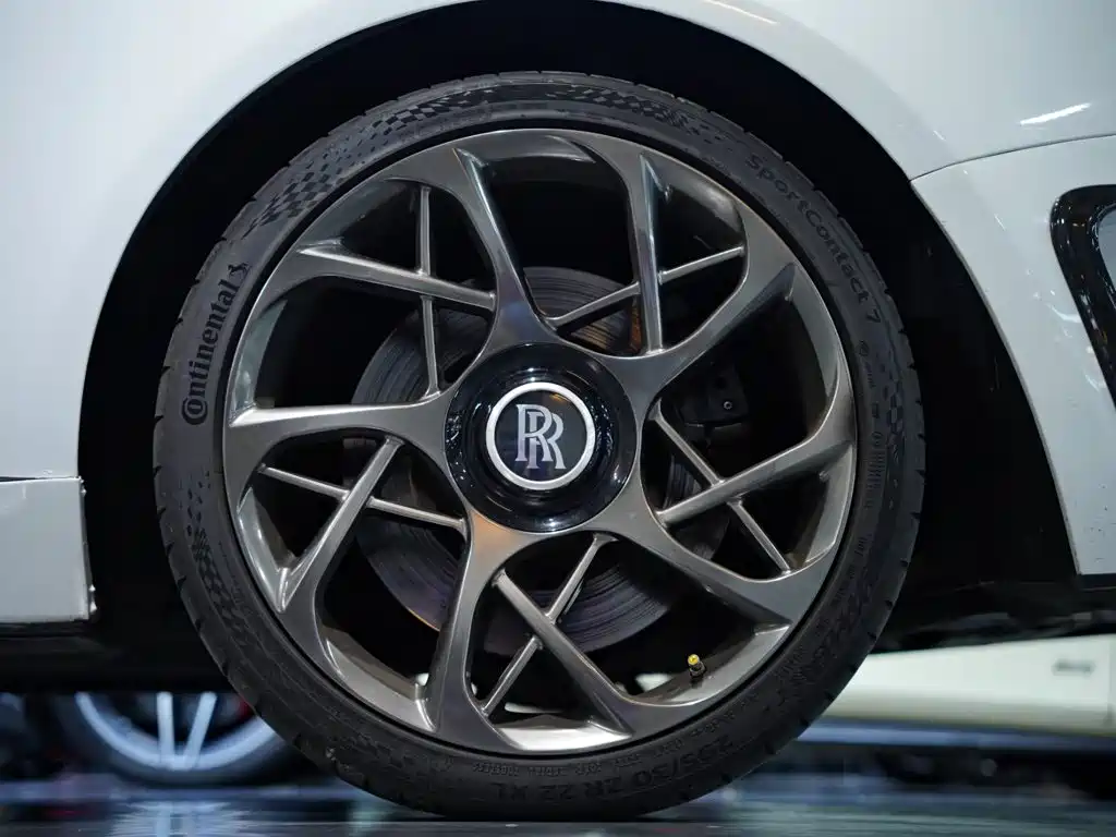 Фото 4 - Rolls-Royce Wraith