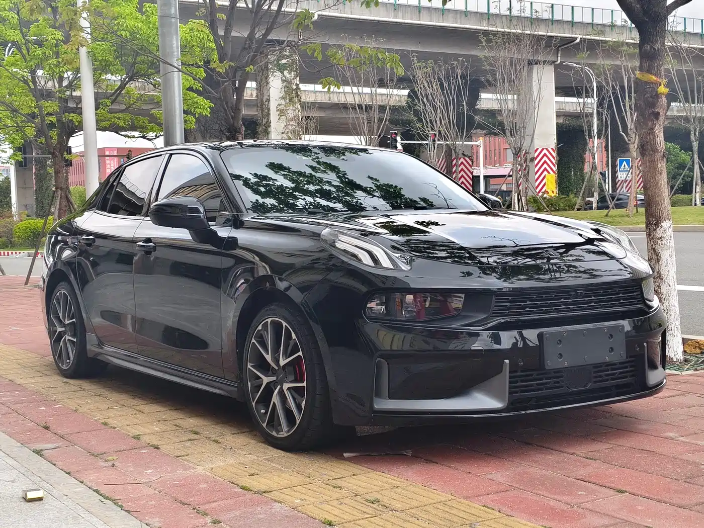 Lynk & Co 03 2021 2.0TD Auto Jin Pro фото 3