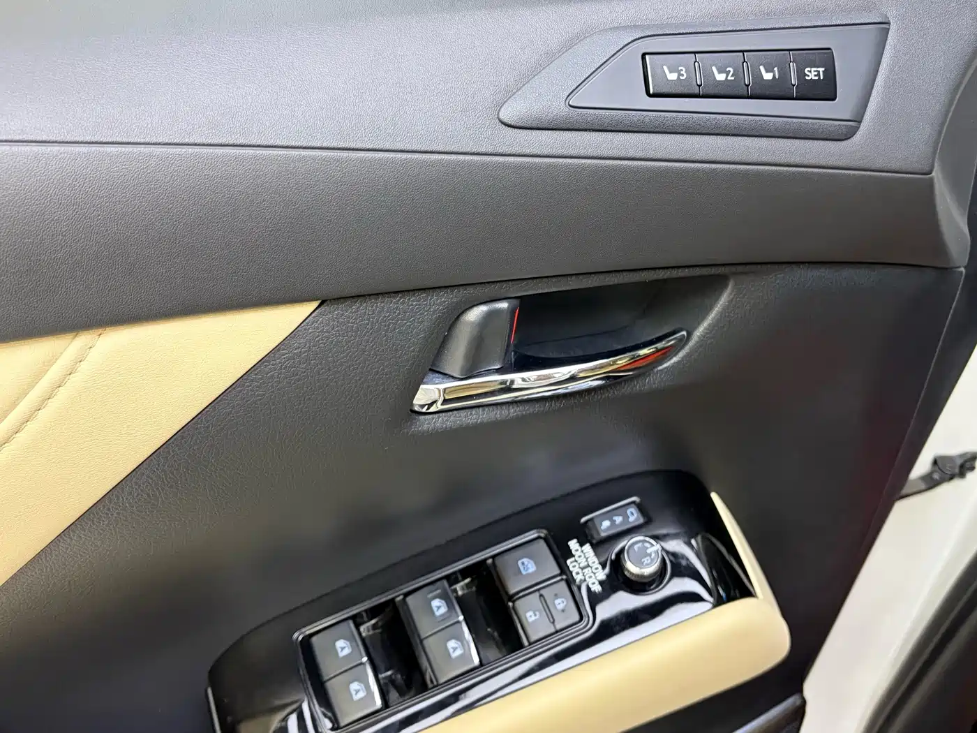 Toyota Vellfire 2020 2019 Hybrid 2.5L HV Premium Edition