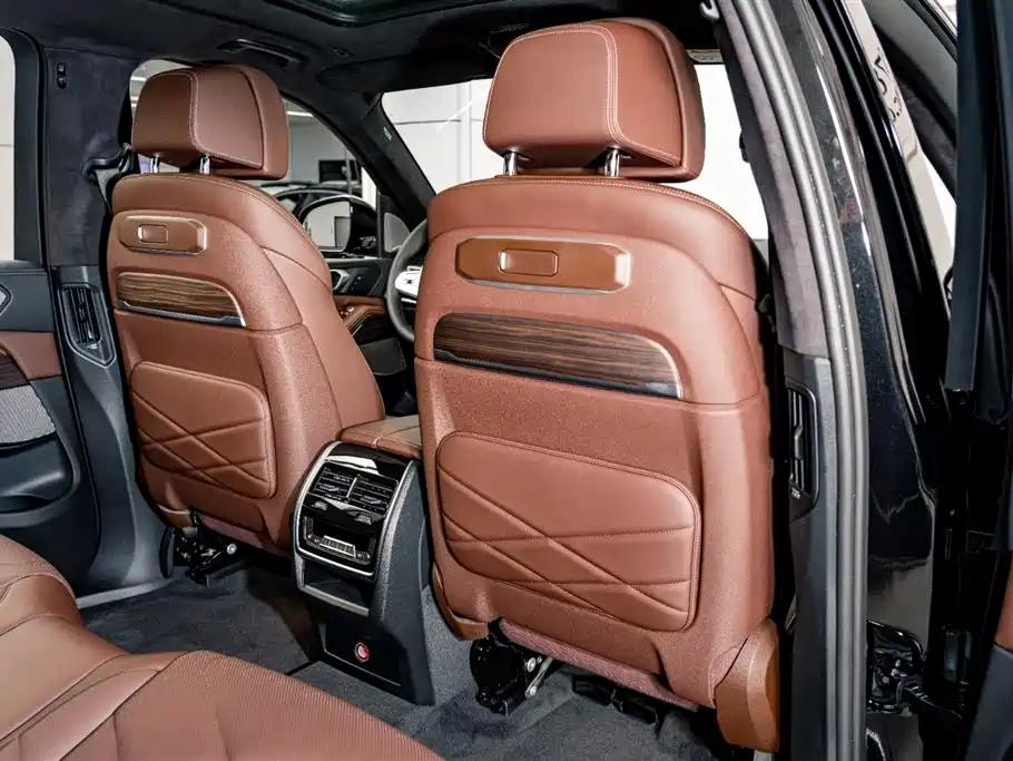 BMW X5 2025 Model xDrive 40Li Exclusive M Sport Blackout Package фото 23