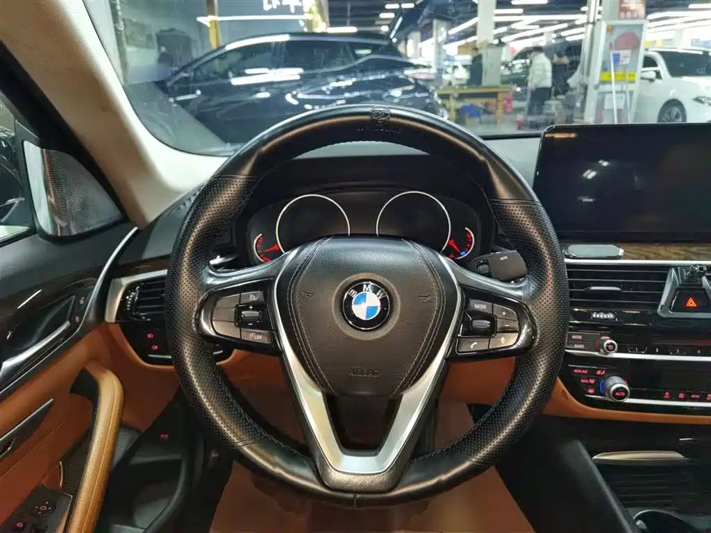 BMW 5 Series 2018 528Li Launch Special Edition фото 7