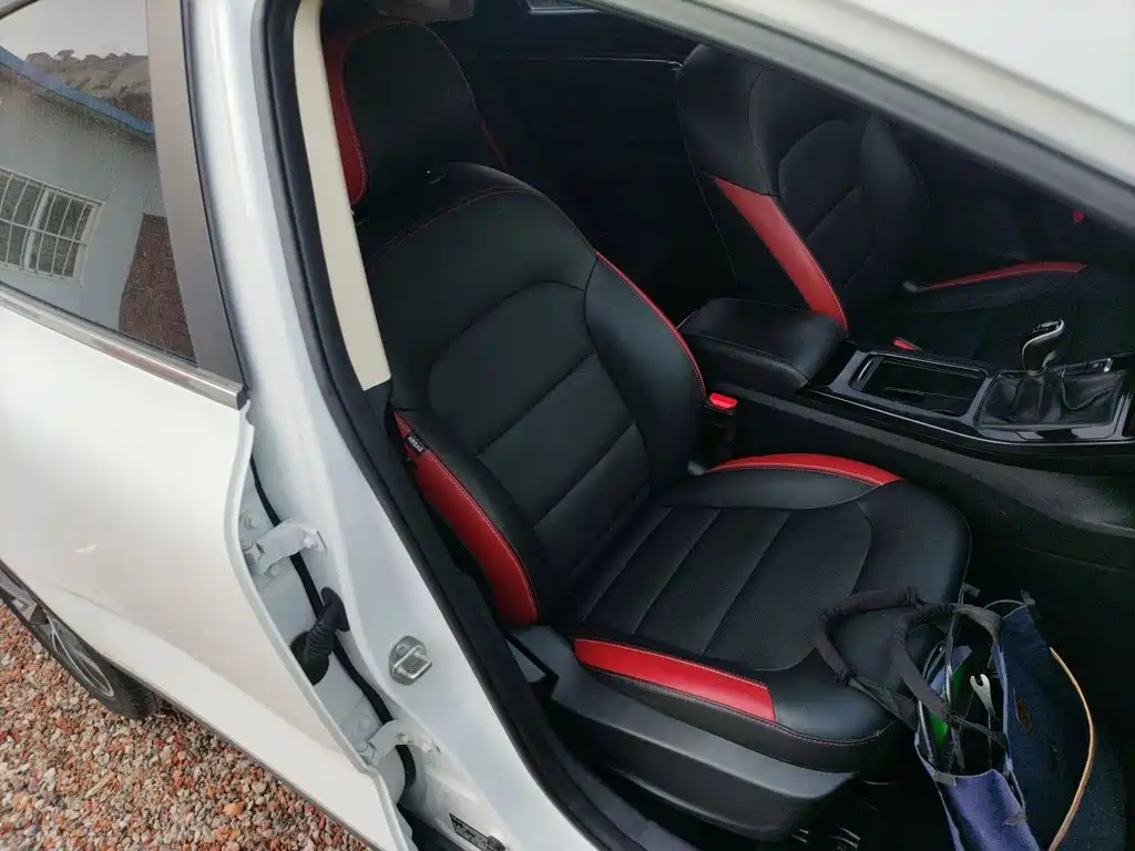 Photo 20 - Geely Emgrand GS
