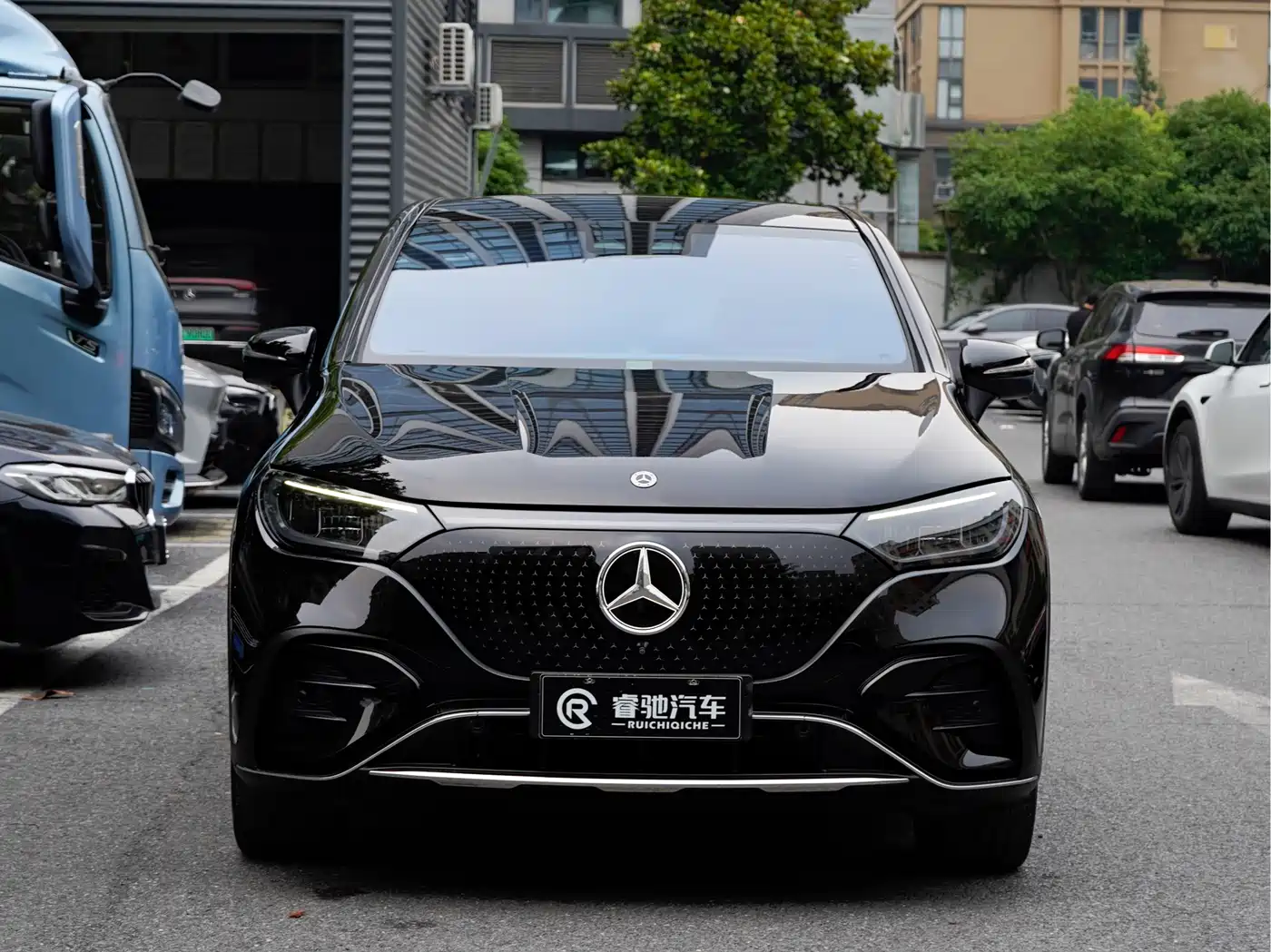 Mercedes-Benz EQE SUV 2023 350 4MATIC Luxury Edition фото 2