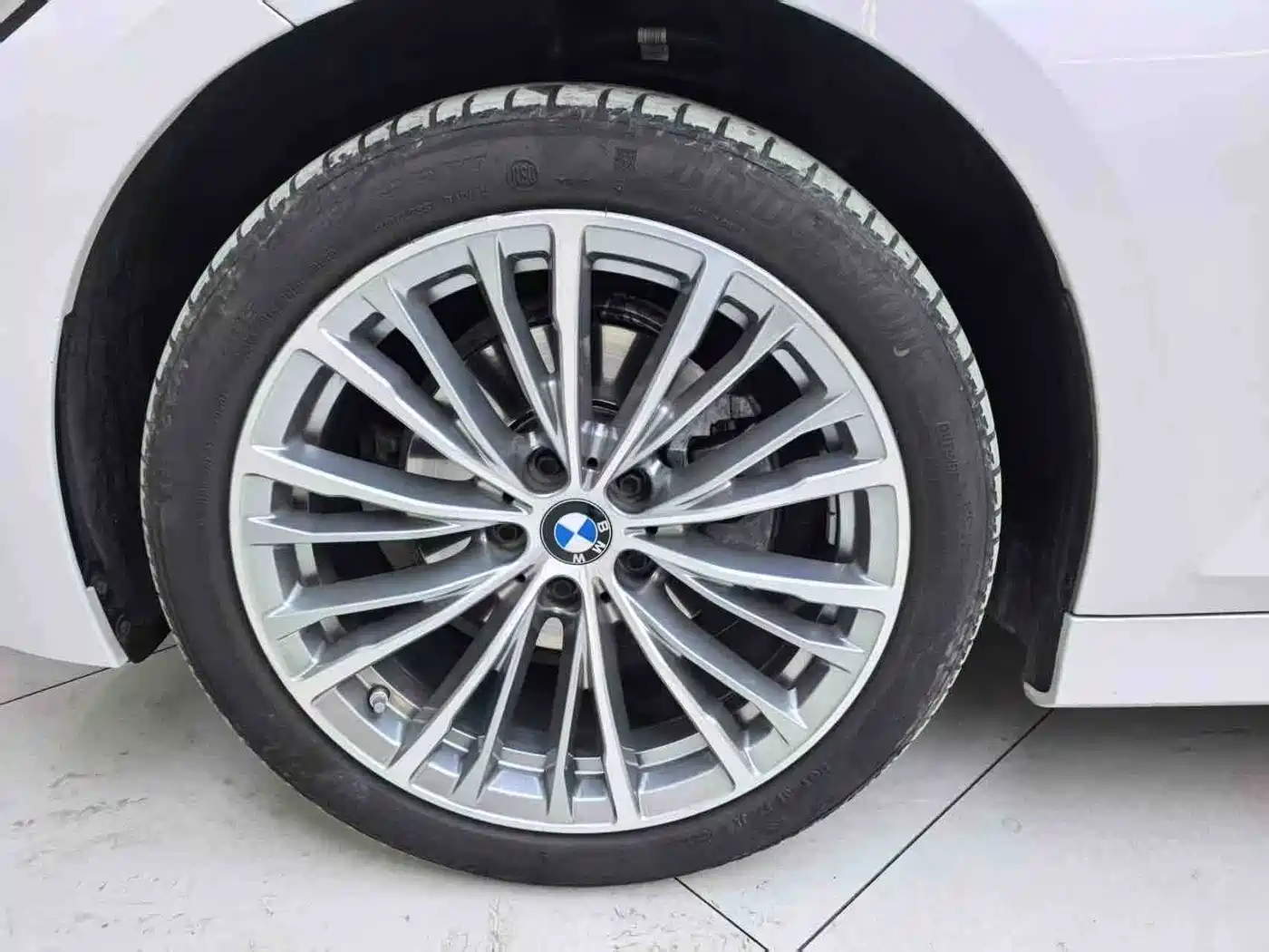BMW 3 Series 2022 320i Sport Package фото 8
