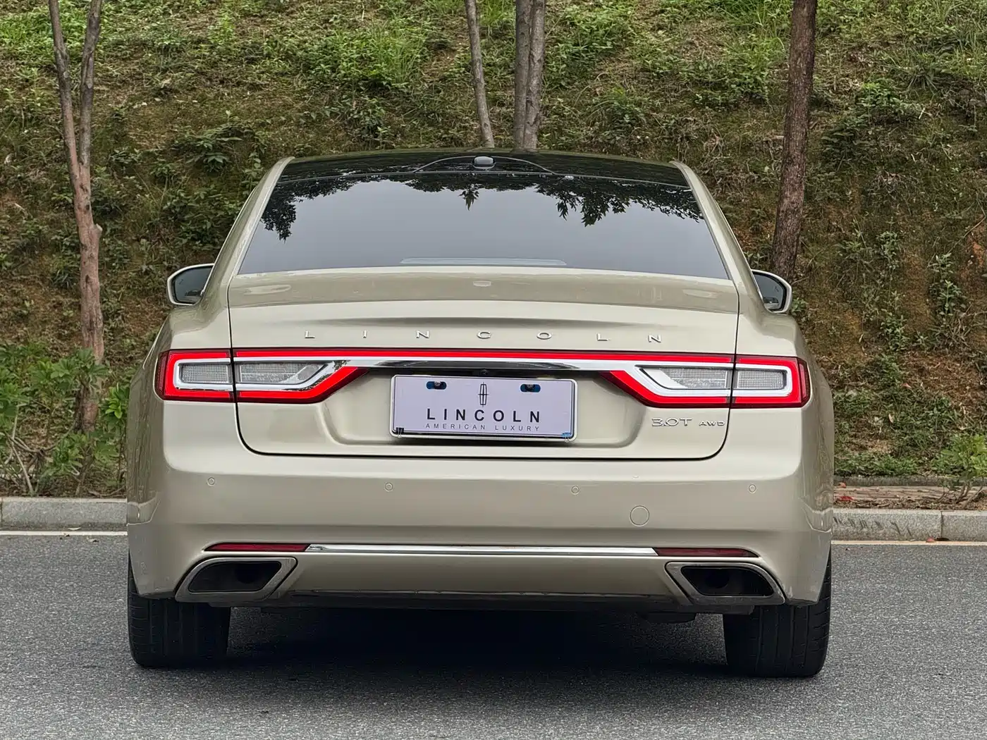 Lincoln Continental 2017 3.0T AWD Prestige Edition фото 8