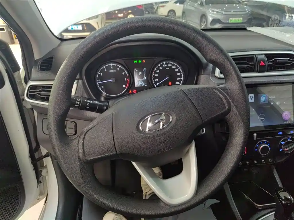 Hyundai Verna 2017 1.4L Auto Jump Edition (China V) фото 7