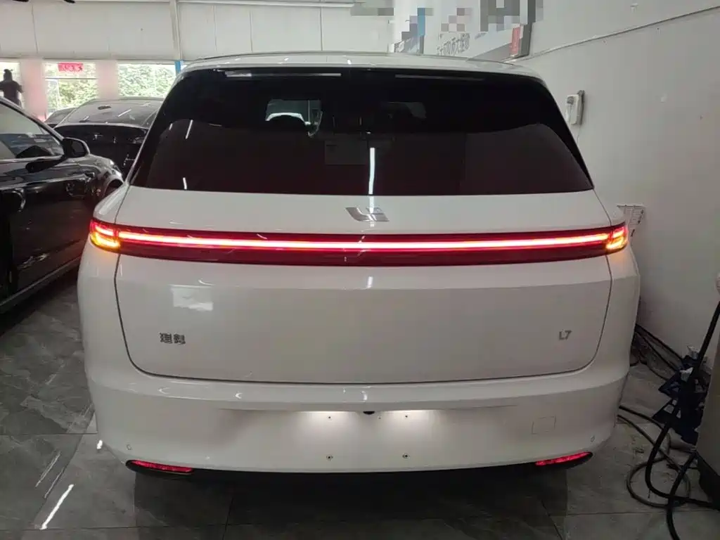 Фото 6 - Li Auto L7
