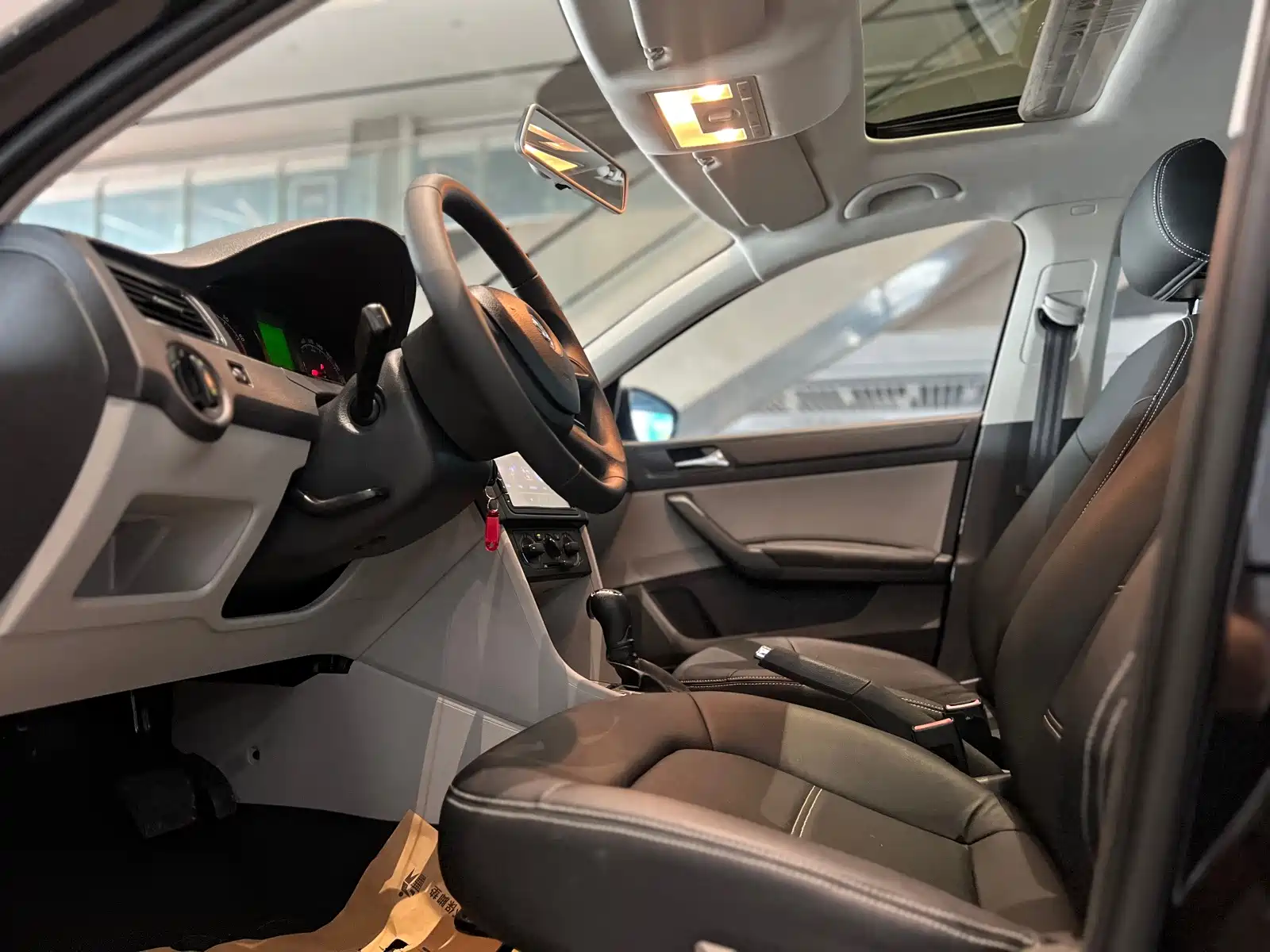 Photo 4 - Škoda Rapid