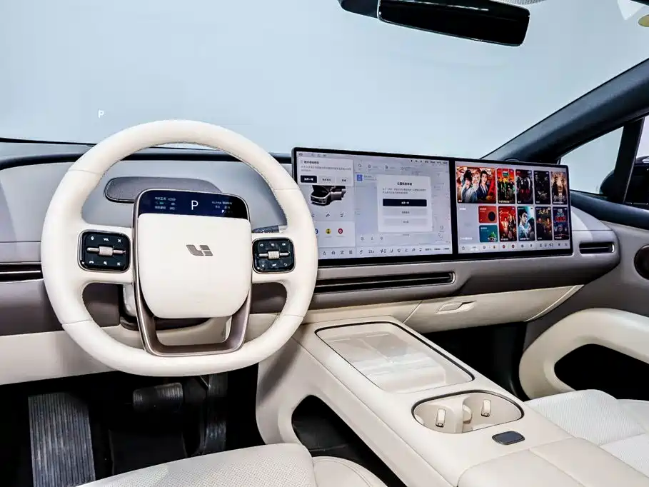 Li Auto i6 2025 2025 2WD Base Model