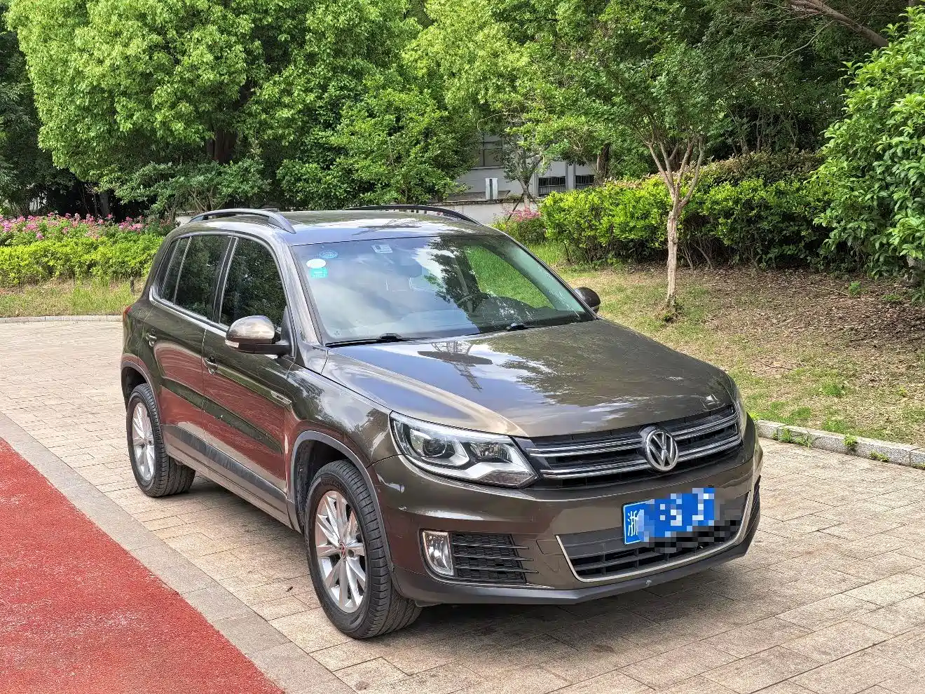 صورة 3 - Volkswagen Tiguan