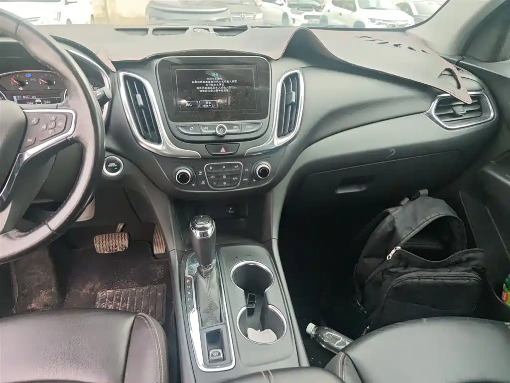 Chevrolet Equinox 2017 535T Automatic Realm Edition фото 9
