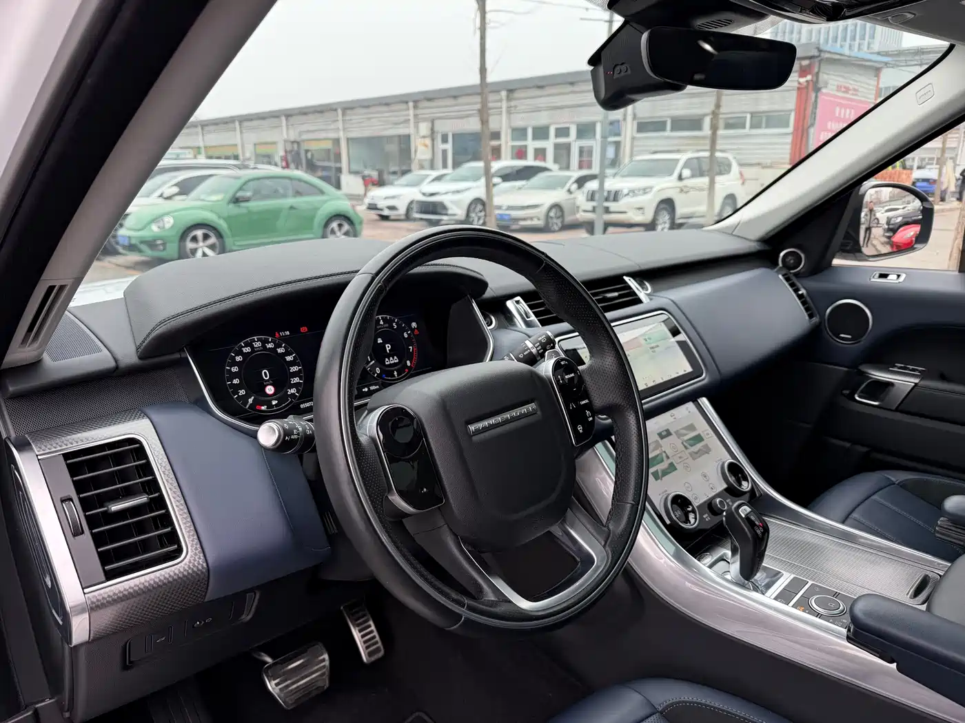 Land Rover Range Rover Sport 2022 3.0 L6 Gloss Black Edition фото 8