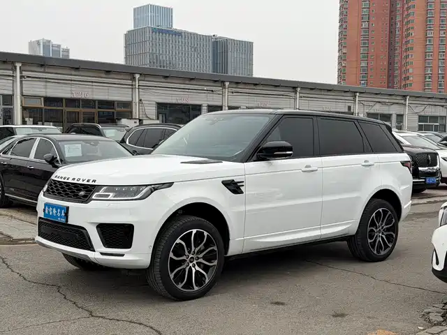 Land Rover Range Rover Sport 2022 3.0 L6 Gloss Black Edition