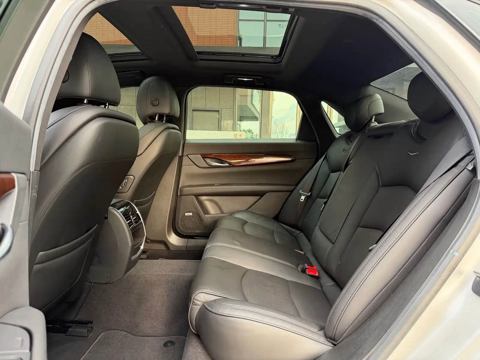 Фото 18 - Cadillac CT6