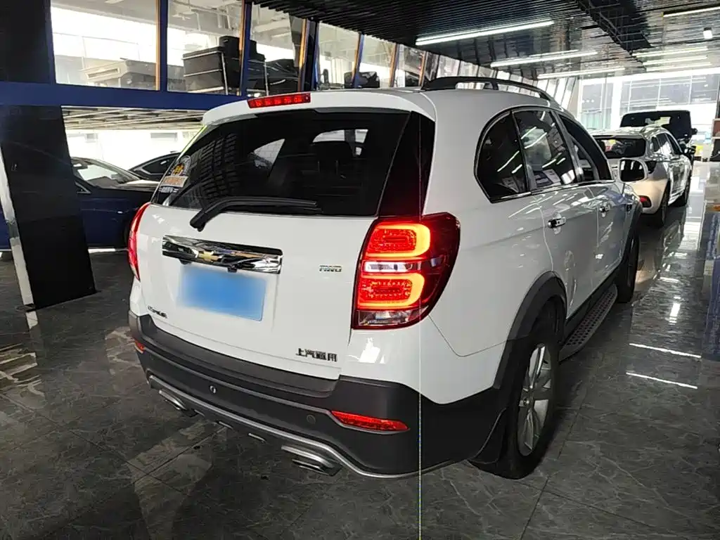 Chevrolet Captiva 2018 2015 2.4L AWD Flagship 7-Seater