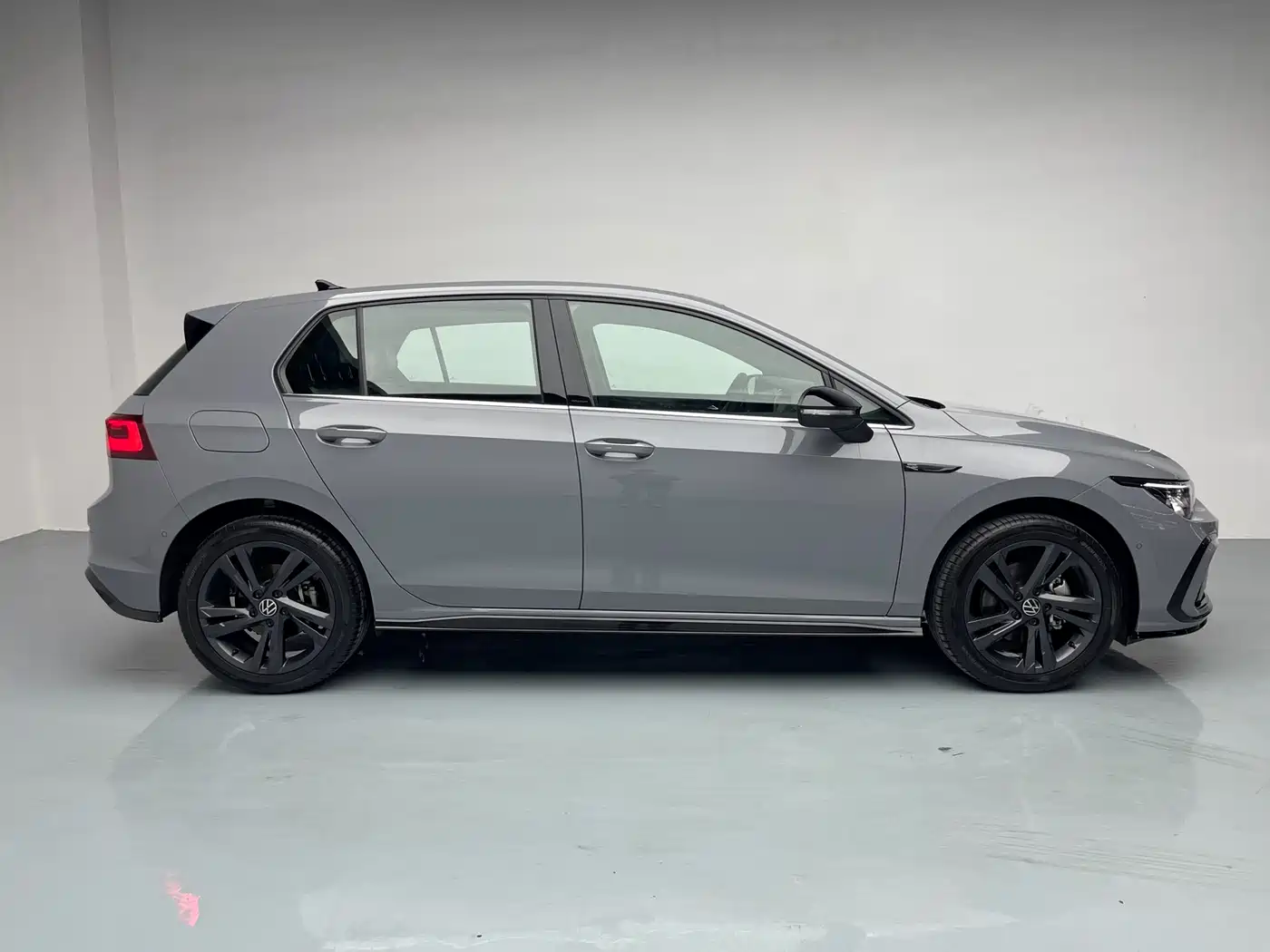 Volkswagen Golf 2023 Facelift 280TSI DSG R-Line Lite фото 20