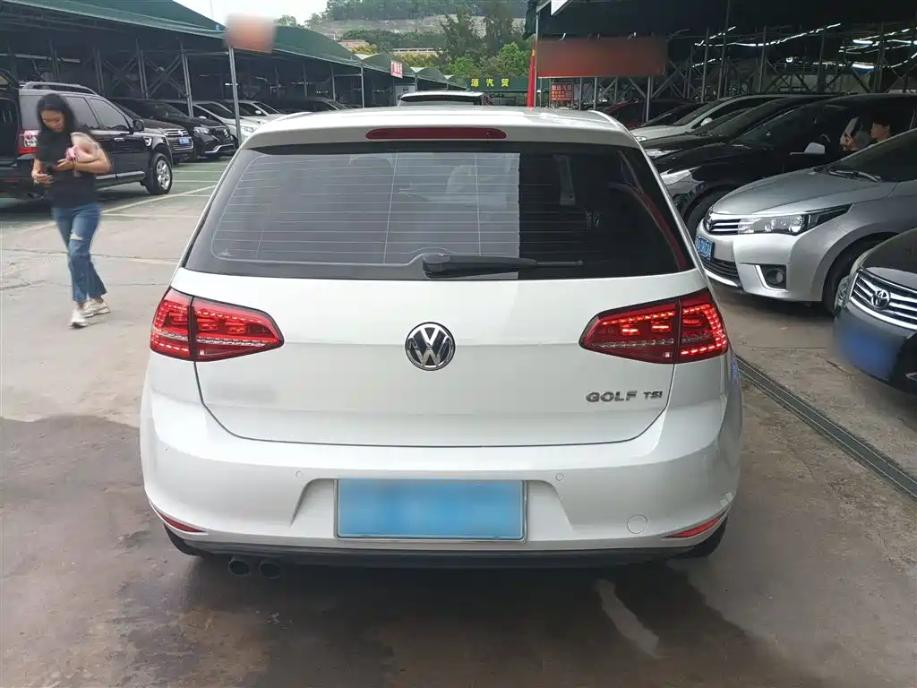 Volkswagen Golf 2016 230TSI Automatic Luxury фото 4