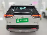 Фото 8 - Toyota RAV4