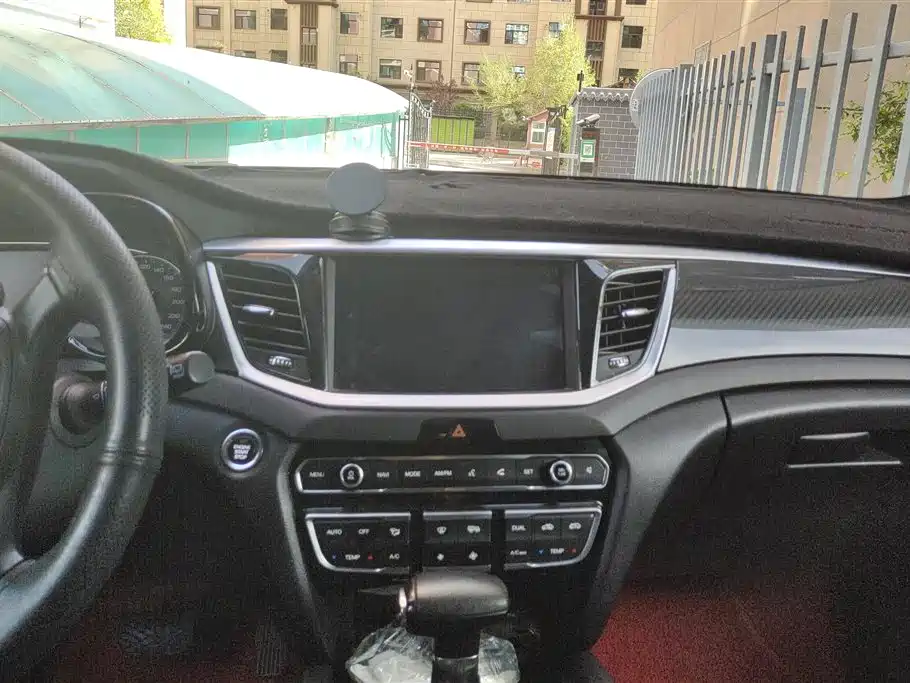 GAC Trumpchi Trumpchi GS7 2017 320T 4WD Luxury Smart Connect фото 13